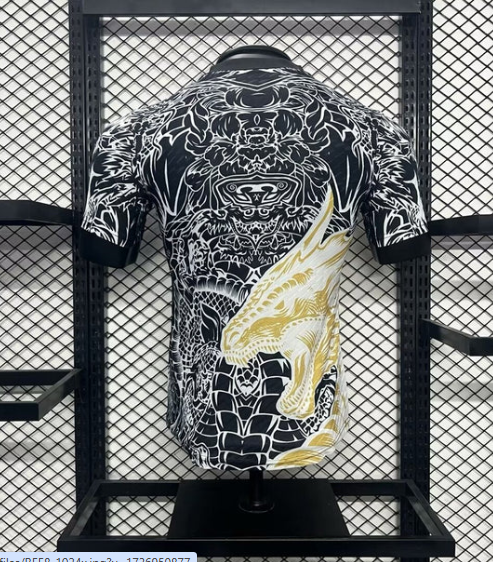 REAL MADRID EDICIÓN LIMITADA DRAGON I 24/25 HOMBRE (VERSIÓN JUGADOR)